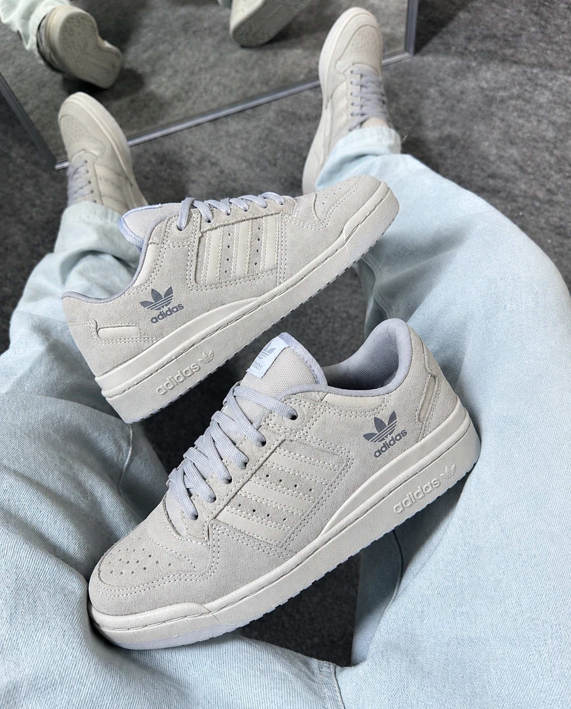 FORUM OFF GREY 